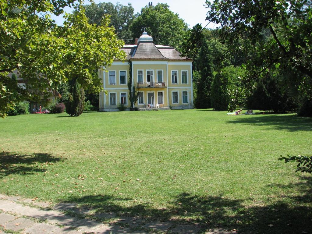Balatonvilágos Club Aliga Retro Resort מראה חיצוני תמונה