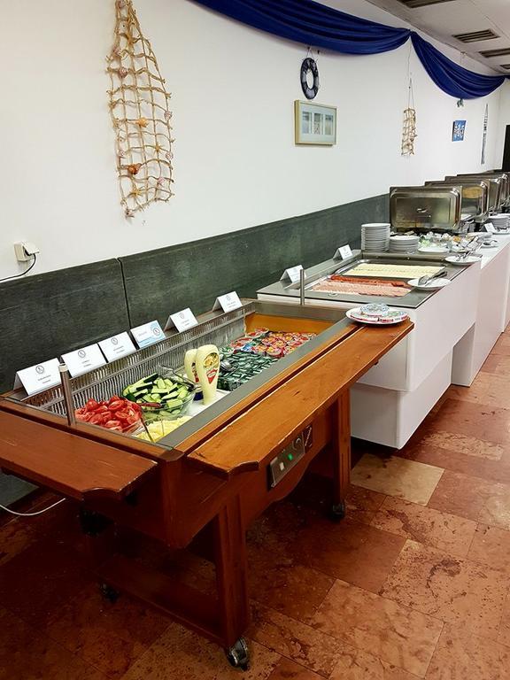 Balatonvilágos Club Aliga Retro Resort מראה חיצוני תמונה
