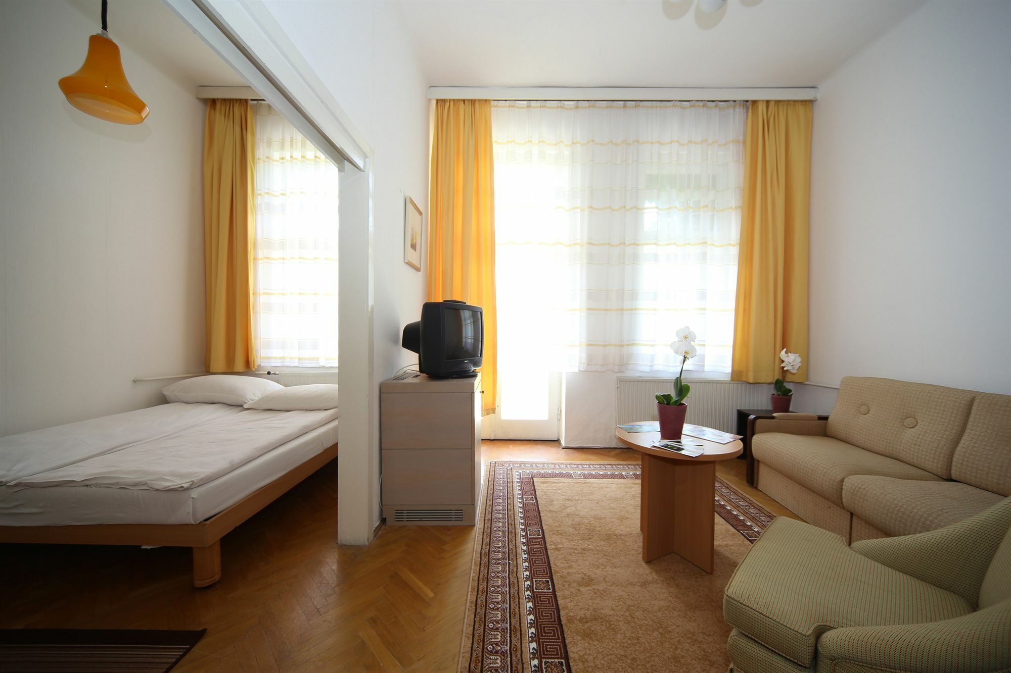 Balatonvilágos Club Aliga Retro Resort מראה חיצוני תמונה